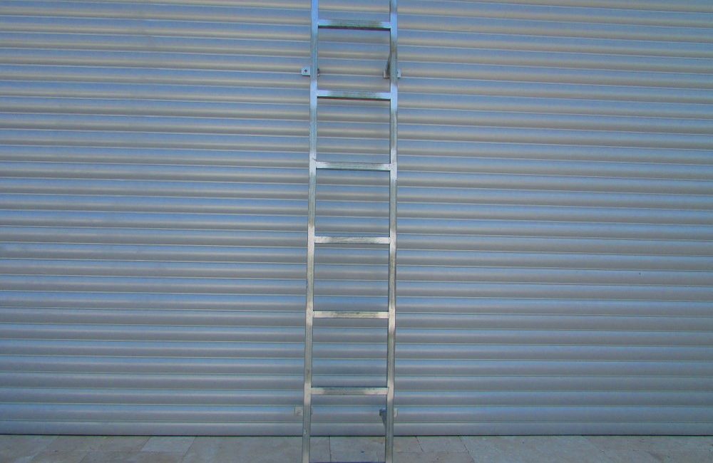 סולם ברזל מגולוון