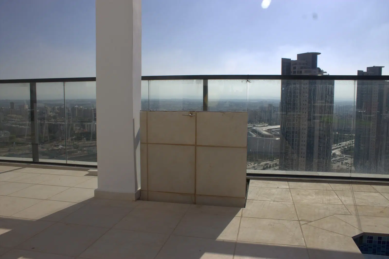 פתרונות לחדרי שירות