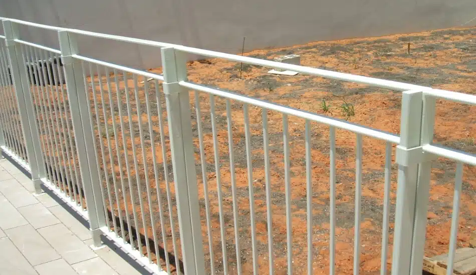 פתרונות מסגרות לבריכות