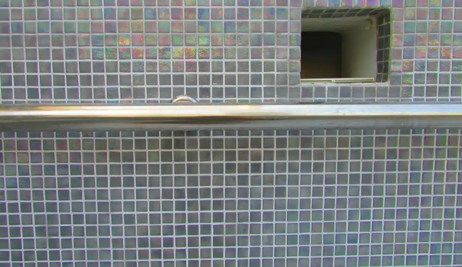 פתרונות מסגרות לבריכות