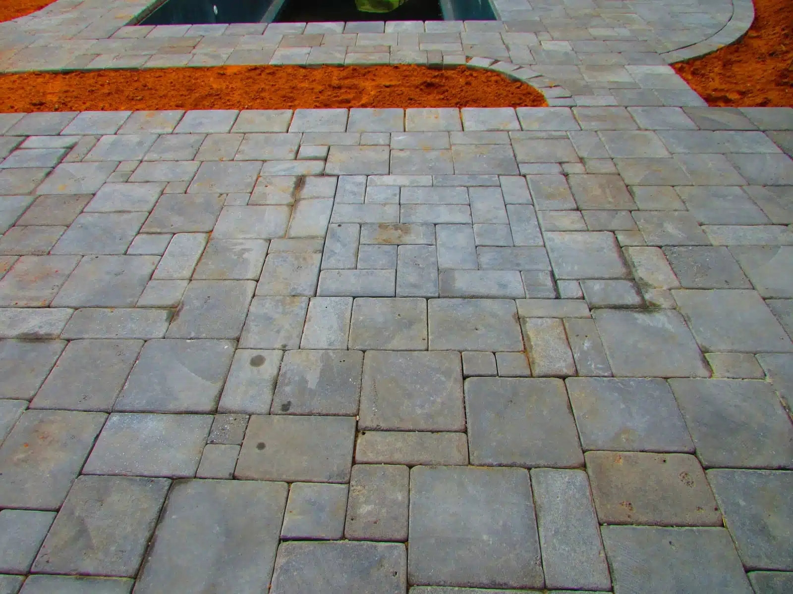 פתרונות לחדרי שירות