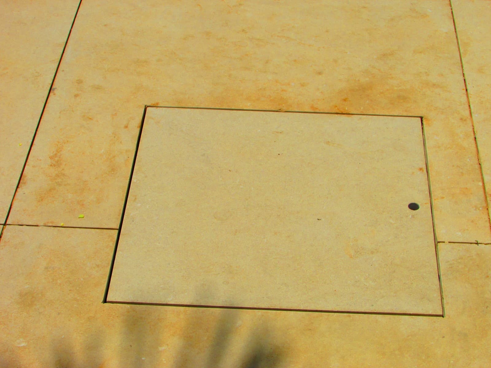 פתרונות לחדרי שירות