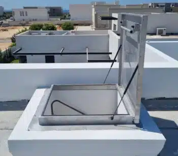 מכסה נירוסטה עם בוכנות לגג הבית דגם שביט
