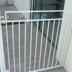 גדר נשלפת לבריכה