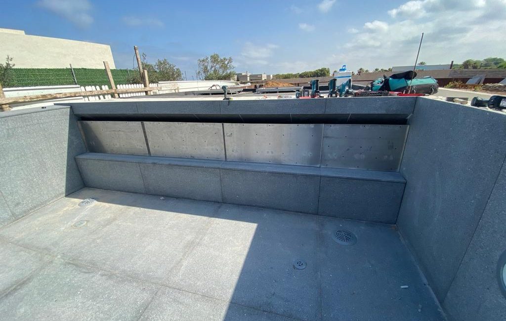 מערכת חיפוי לתא גלילה במים - אנכי