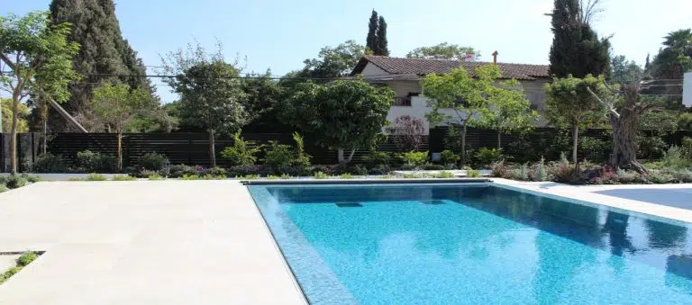 תכנון בריכת שחיה