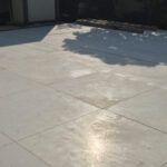 מכסה נסתר לריצוף