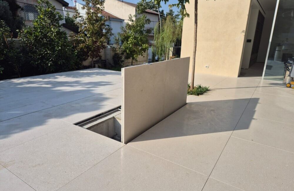 מכסה נסתר לריצוף