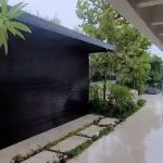 מערכת משולבת ליצירת גגון וסגירת מטבח חוץ