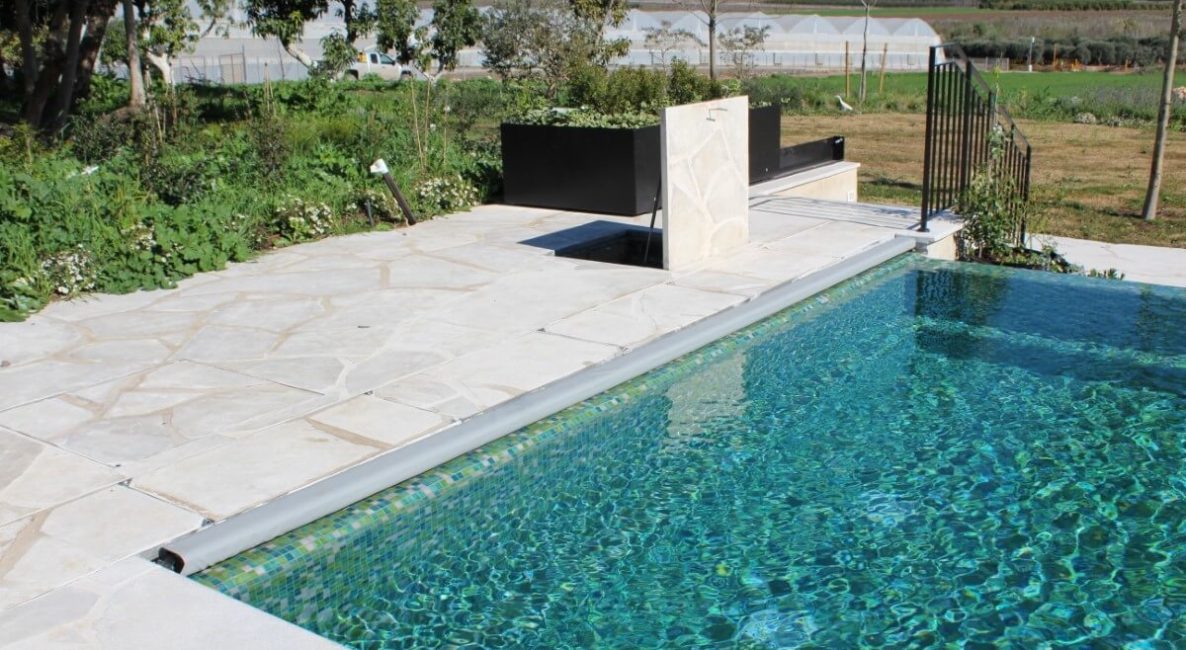 ROL - S = מערכת חיפוי תא גלילה "ברזנט" לבריכת סקימר