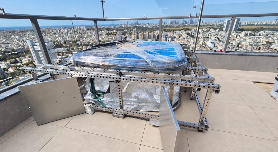 מערכת לריצוף היקף ג'קוזי\בריכת שחיה